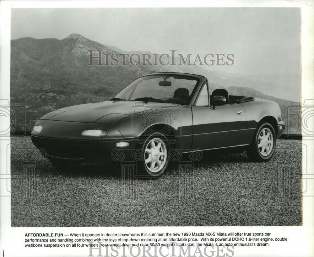 1989 Press Photo The 1990 Mazda MX-5 Miata Sports Car Convertible - spp01448 - Historic Images
