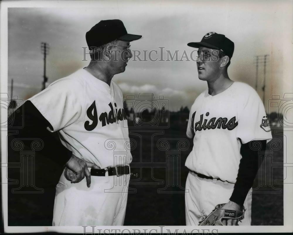1958 Press Photo Mel Harder, left and Dick Brodowski - cvb57725 - Historic Images