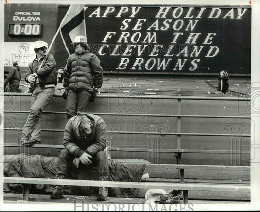 1981 Press Photo John Miller, Russell Frase & Jeff Coffey After Lossing Game - Historic Images