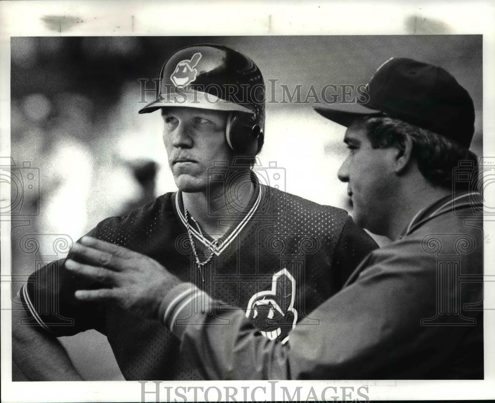 Press Photo Cory Snyder gets some major league advice - cvb57790 - Historic Images