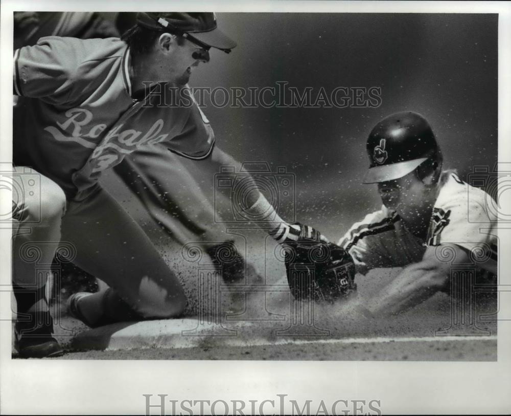 1989 Press Photo Cory Snyder steals third base in the 4th inning. - cvb57827 - Historic Images