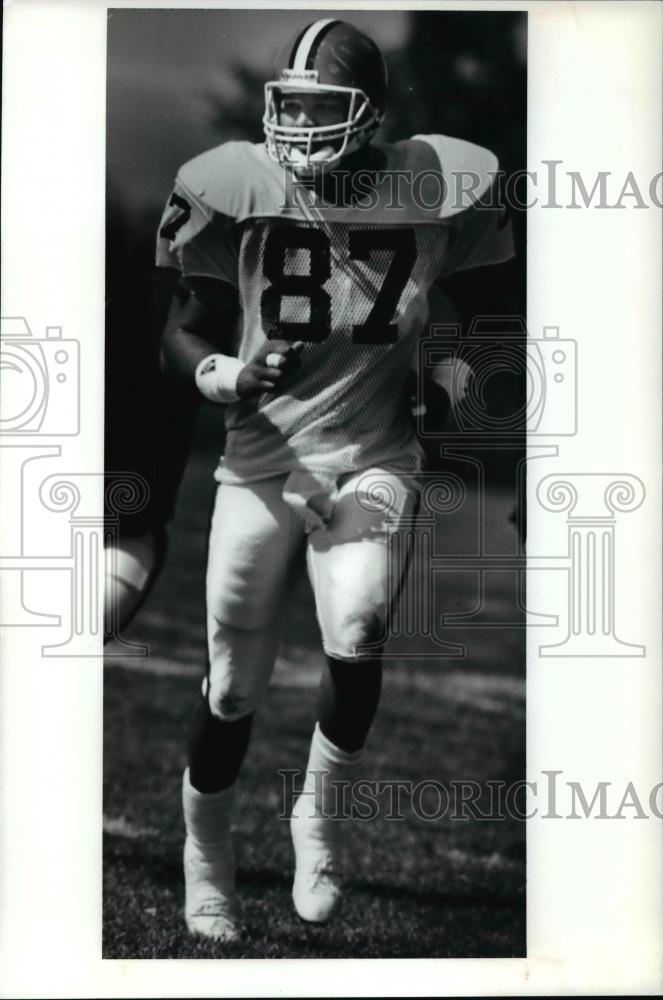 1990 Press Photo John Talley at Browns Training Camp at Lakeland Community - Historic Images