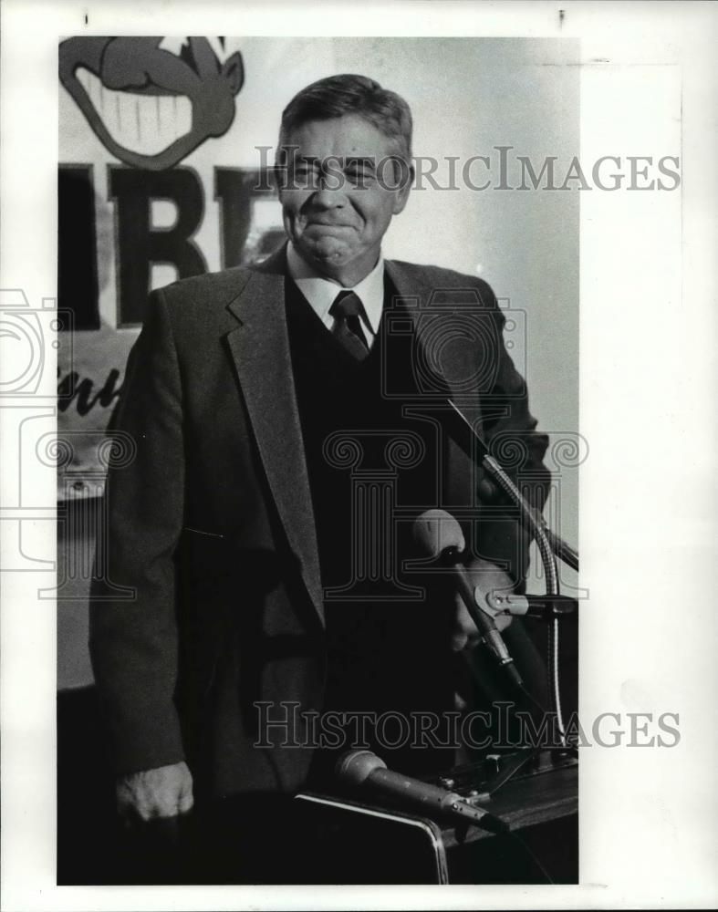 Press Photo: Dock Edwards hired as tribe manager - cvb58033 - Historic Images