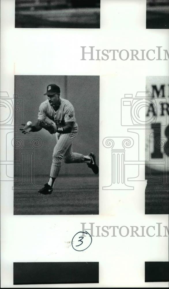 Press Photo Mack then catches the ball with his hand. The ball was called out. - Historic Images