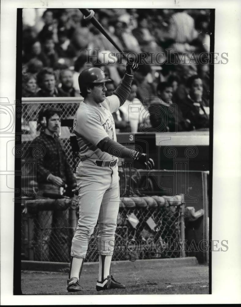 1986 Press Photo Oete Incavigla-Texas Ranger outfielder - cvb58271 - Historic Images