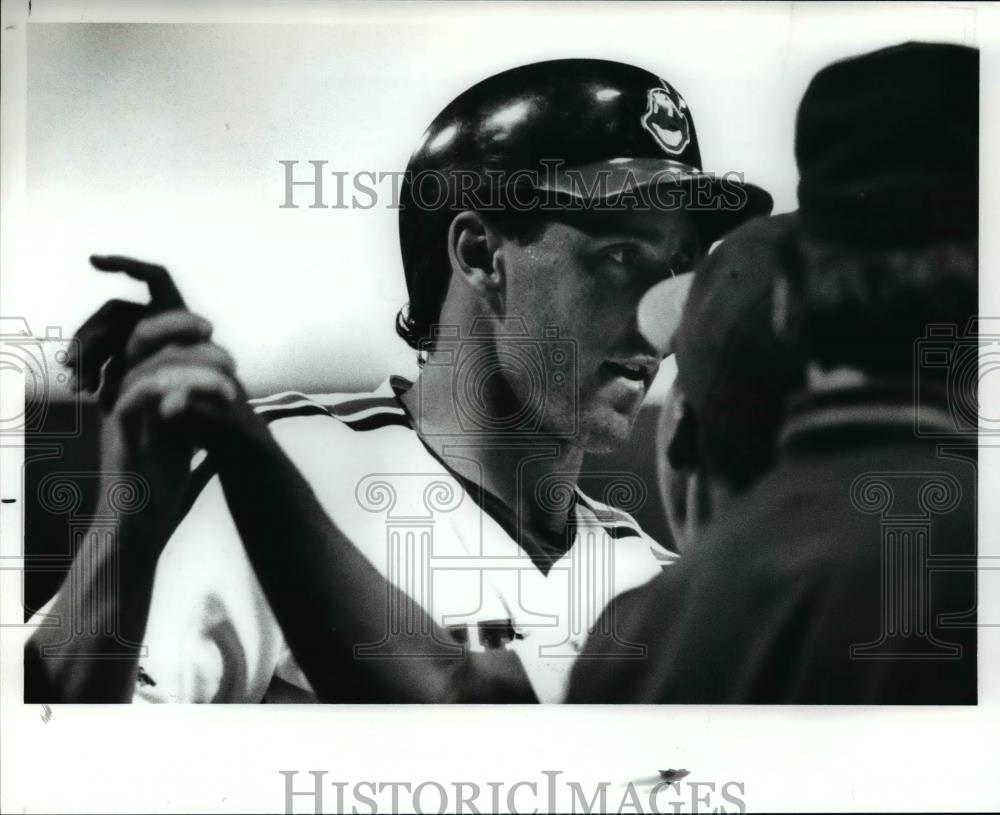 1989 Press Photo Brad Komminsk Congratulated by Teammates After Winning Game - Historic Images