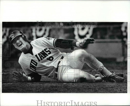 1988 Press Photo: Catcher Andy Allanson gets hit by a pitch off bat - cvb58709 - Historic Images