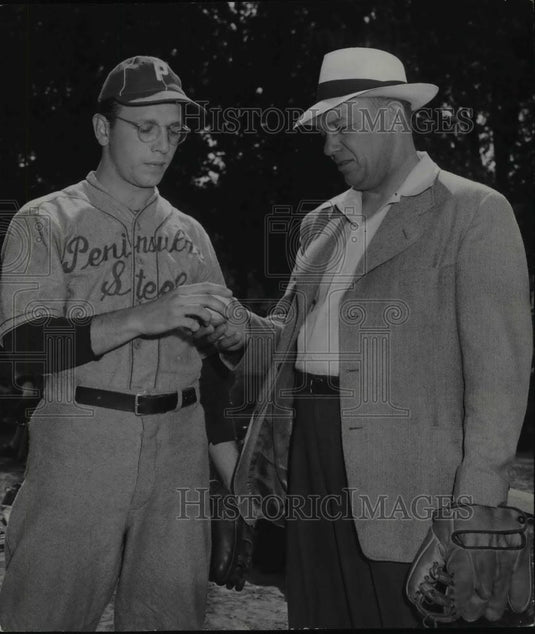 Press Photo George Wells Jr., Pitcher for Pennsylvania Steels & George Wells Sr - Historic Images