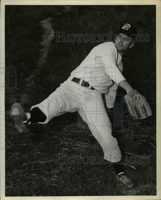 Press Photo Rosenblum Pitcher, Stan Koszenski - cvb63727 - Historic Images
