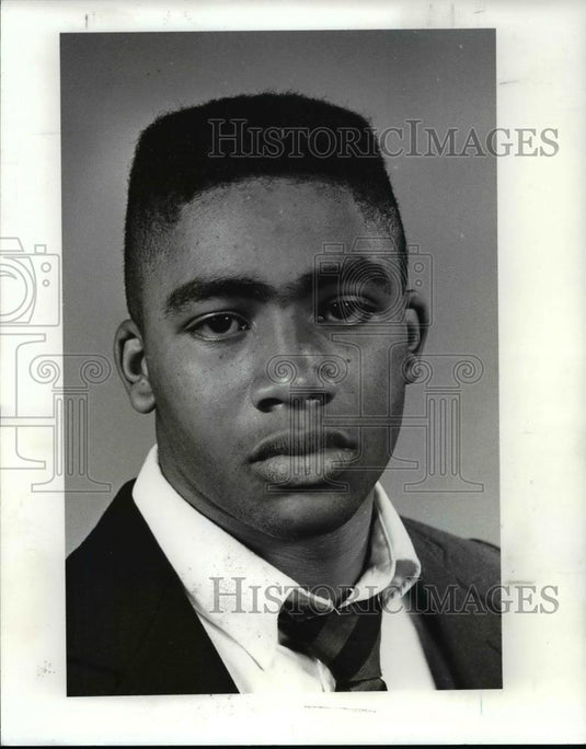 1988 Press Photo Kareem Inghem, St. Ignatius Football - cvb63803 - Historic Images
