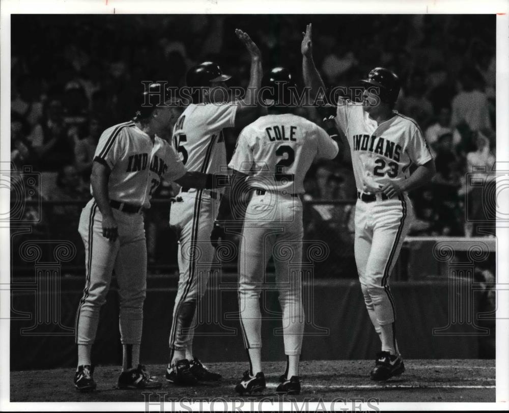 1990 Press Photo Mitch Webster High Fives Team After 5 Home Runs - cvb64025 - Historic Images