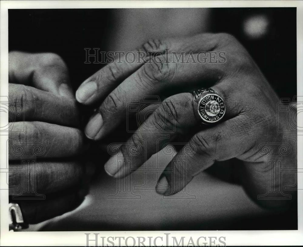 1987 Press Photo Wayne Embry with his NBA championship ring - cvb64087 - Historic Images