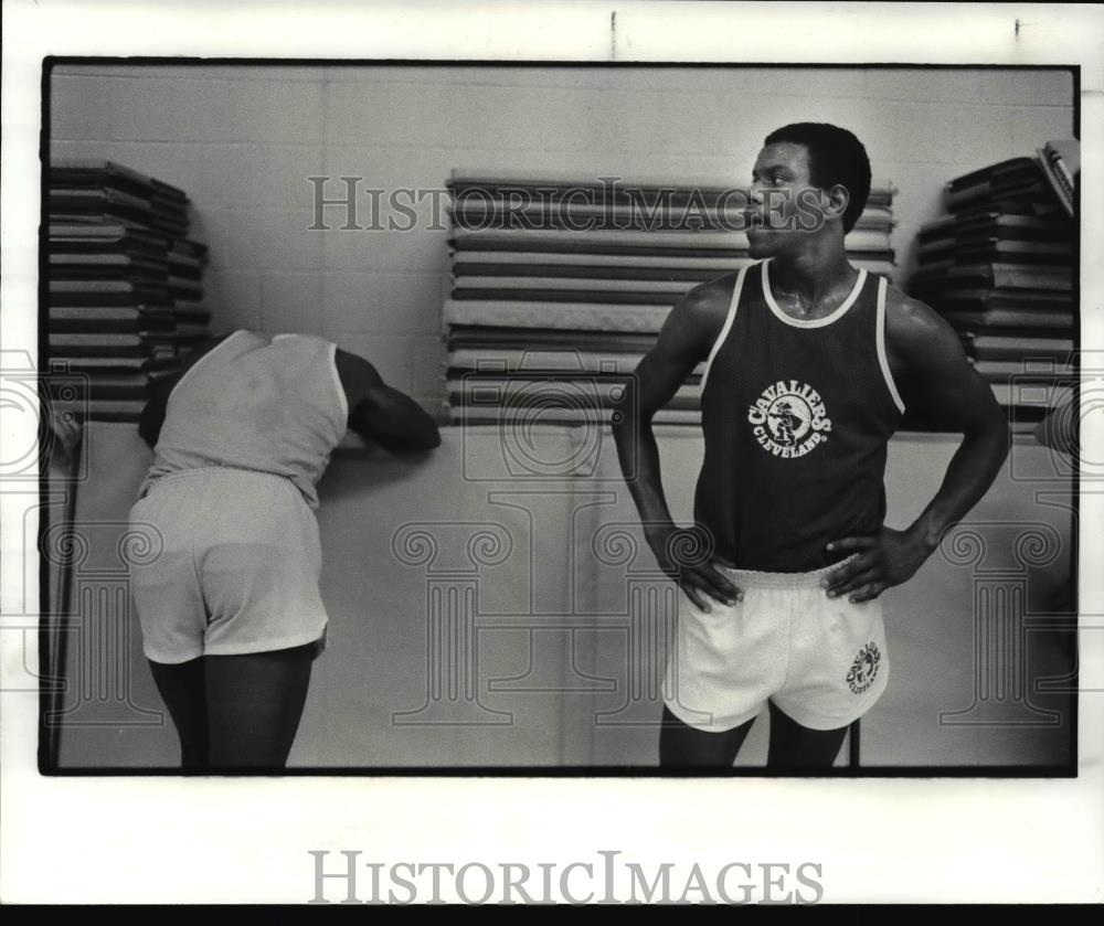 1982 Press Photo Loews Moore, a rookie trying out for Cavs - cvb64168 - Historic Images