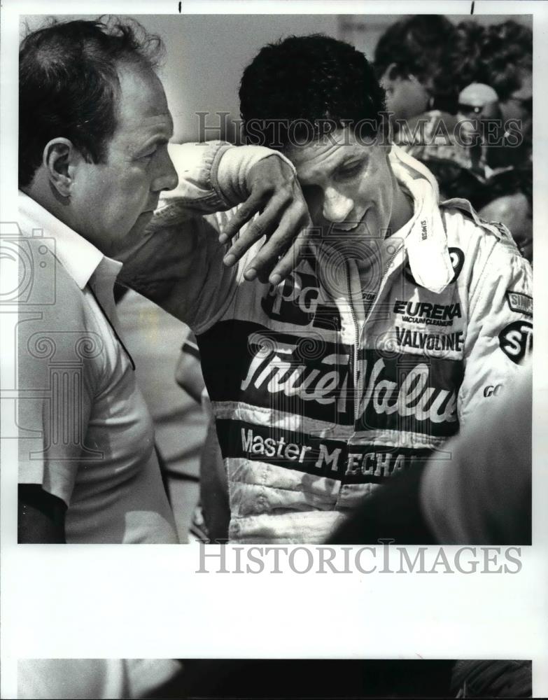 1987 Press Photo Roberto Guerrero & Crew Chief Vince Granitelli - cvb64376 - Historic Images