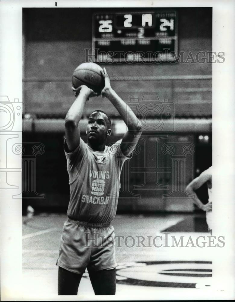Press Photo Cavs basketball player-Ron Harper - cvb64761 - Historic Images