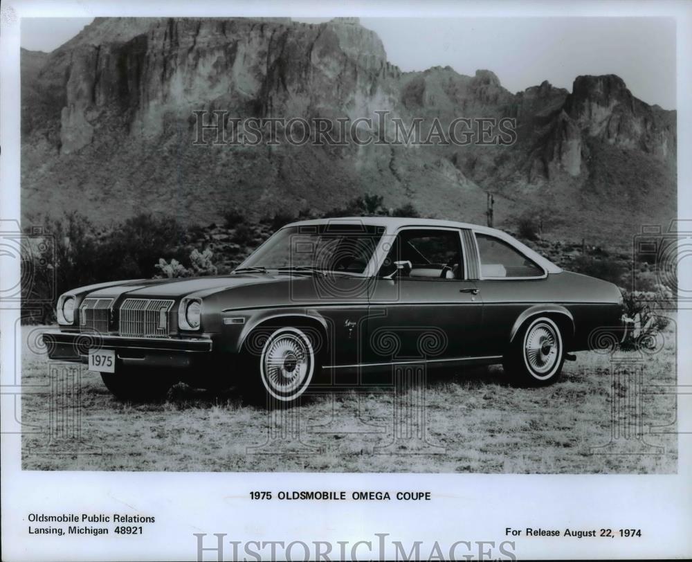 1974 Press Photo 1975 Oldsmobile Omega Coupe cvb68332 Historic