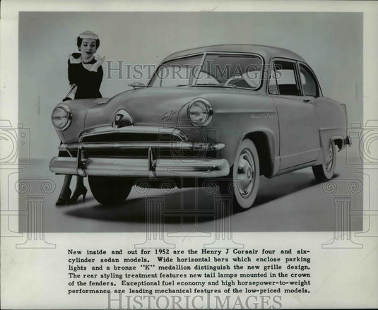 1952 Press Photo The 1952 Kaiser Henry J Cosair Deluxe automobile - cvb68744 - Historic Images