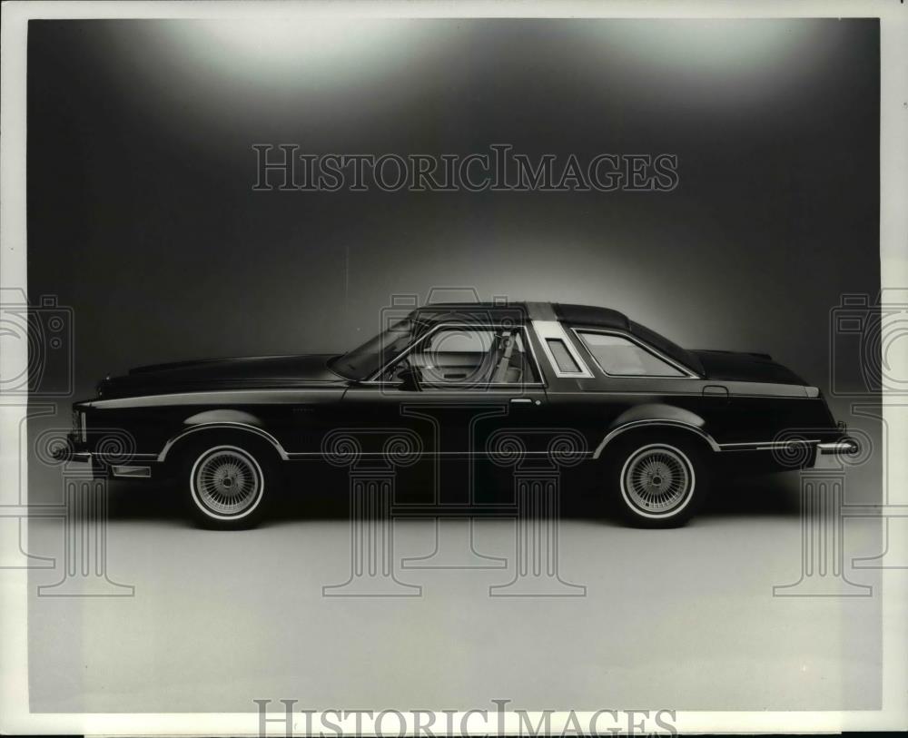 1977 Press Photo Super Thunderbird Comes to Town - cvb68844 - Historic Images