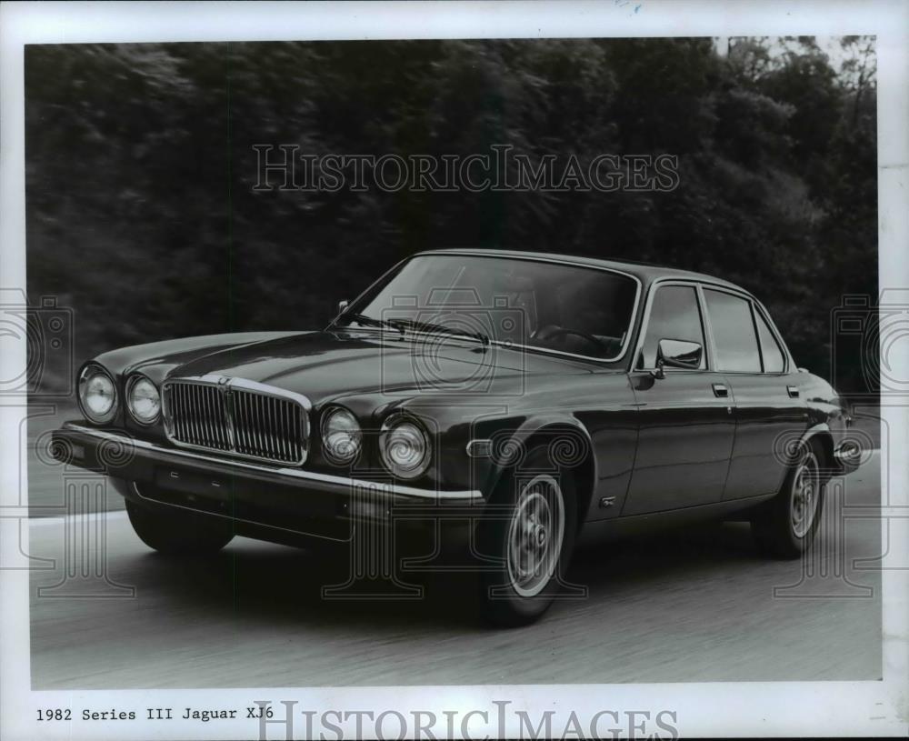 1982 Press Photo Series III Jaguar XJ6 - cvb69083 - Historic Images