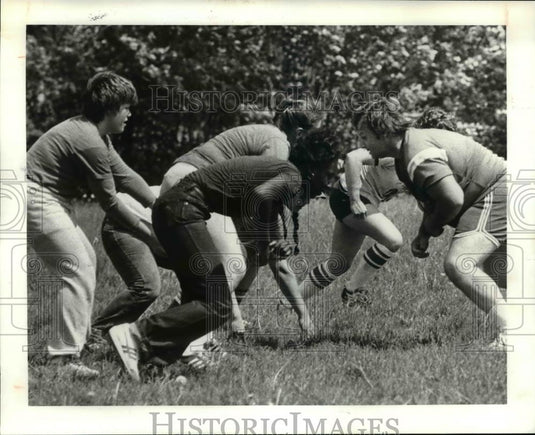 Press Photo Group of Young People Playing Football. - cvb69290 - Historic Images