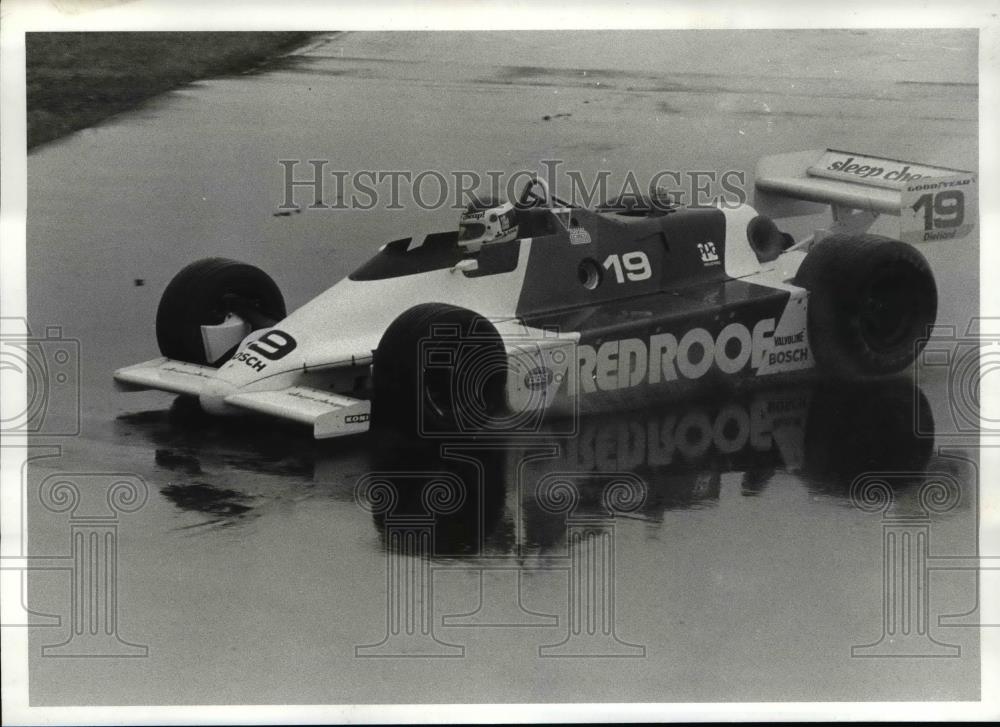 1982 Press Photo Bobby Rahal from Columbus on wet track - cvb69309 - Historic Images