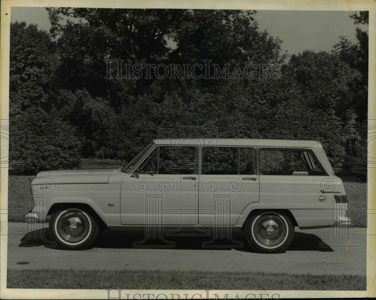 1962 Press Photo Jeep "Wagoneer" - cvb69368 - Historic Images