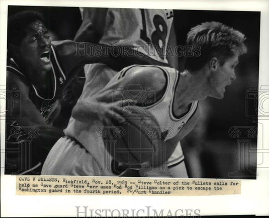 1989 Press Photo Steve Colter of the Bullets during a game with the Cavs - Historic Images