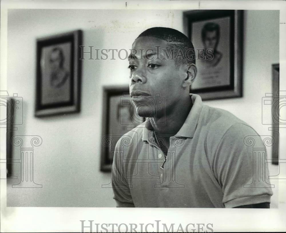 1988 Press Photo Ken McFadden CSU Basketball Star will stay at CSU - cvb69657 - Historic Images