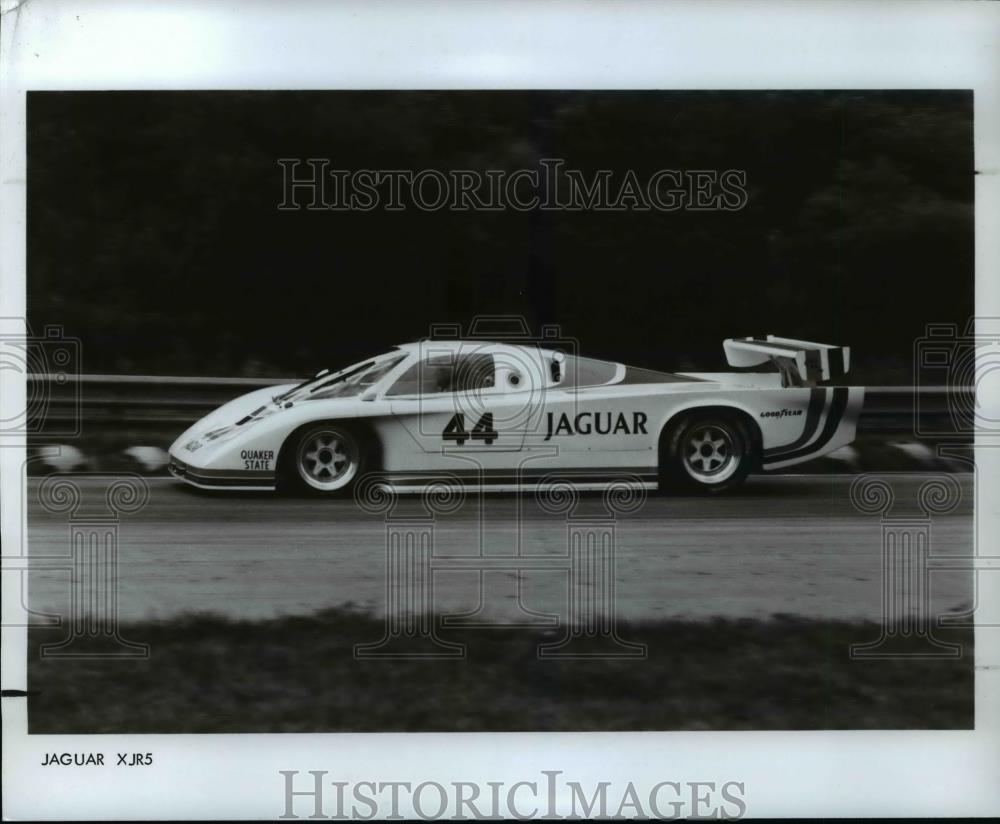 Press Photo Jaguar XJR5 - cvb69720 - Historic Images