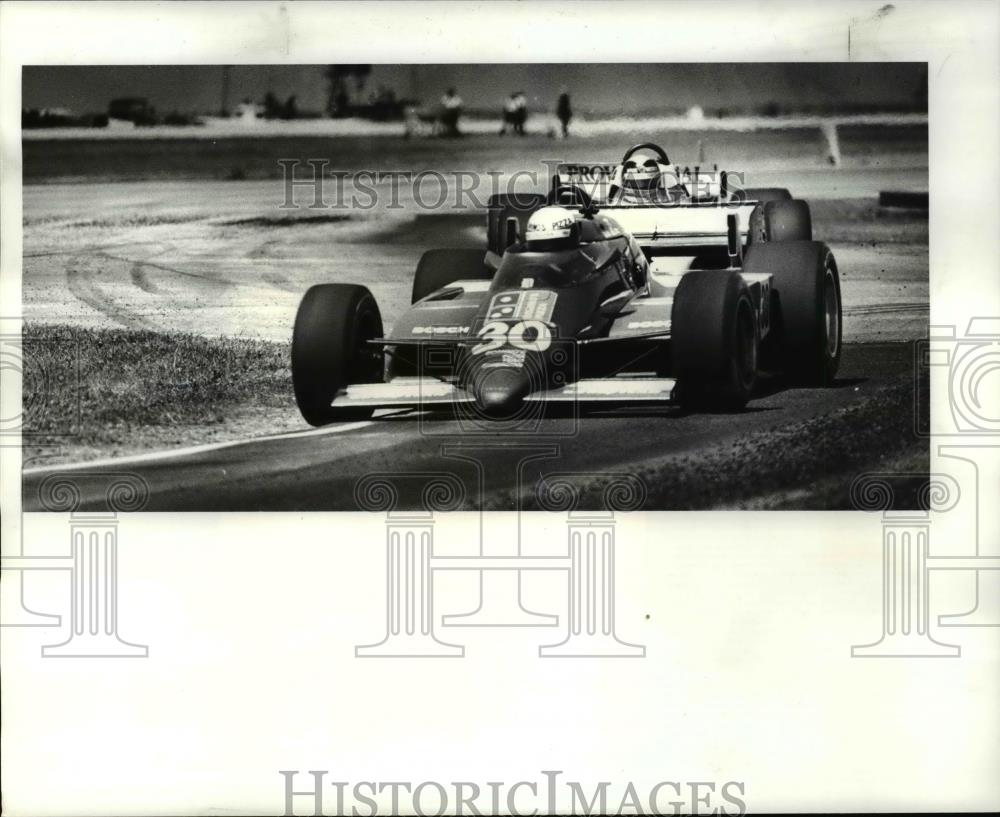 1984 Press Photo Danny Sullivan takes turn #2 at Cleveland 500 - cvb69723 - Historic Images