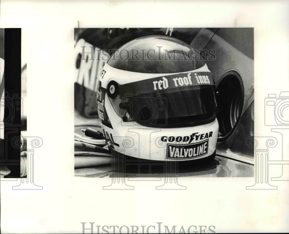 Press Photo Race driver's helmet - cvb69738 - Historic Images