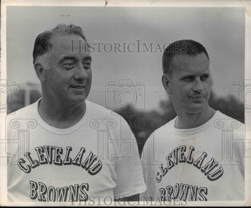 1971 Press Photo Ray Prochaska &amp; Richie McCabe - cvb69760 - Historic Images