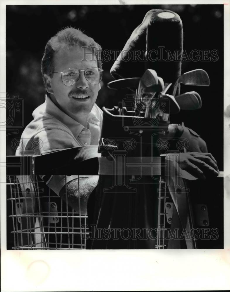1991 Press Photo Norton Brick of Elyria has been golfing since he was 12 yrs old - Historic Images