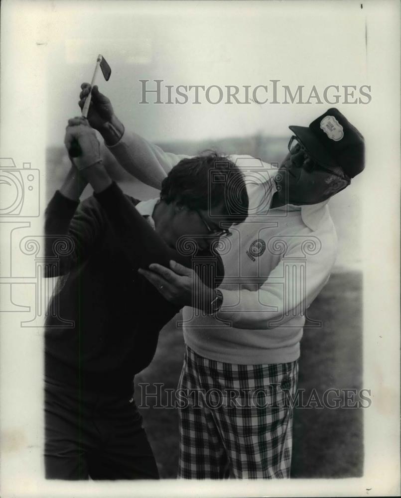 Press Photo Wooster Golf Coach Bob Nye &amp; Son Scott - cvb69802 - Historic Images