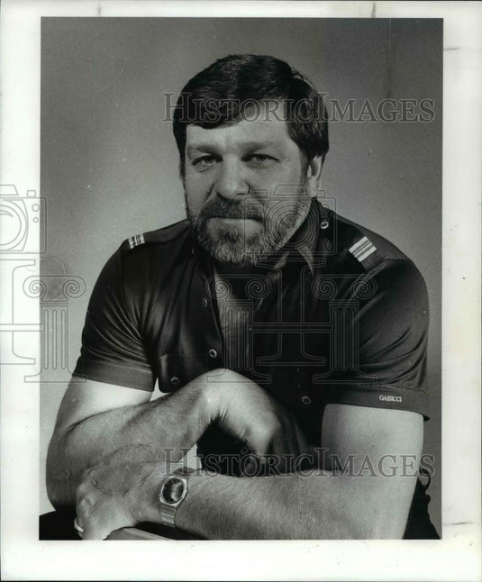 Press Photo Auto Racer Portrait - cvb69810 - Historic Images