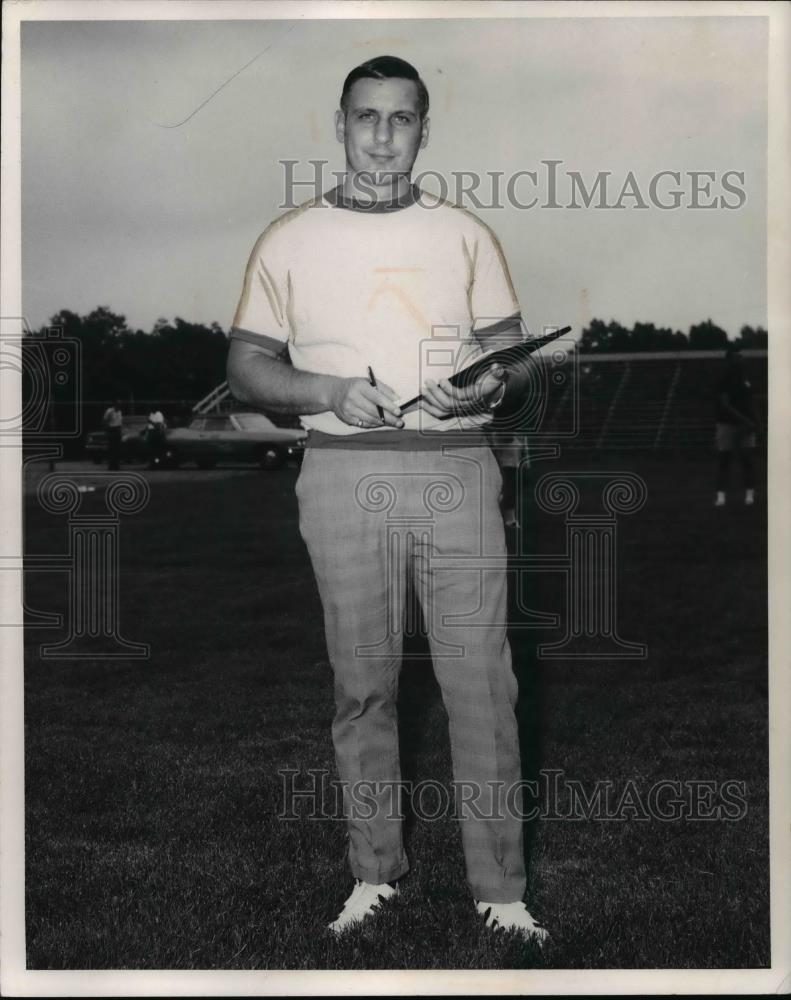1970 Press Photo Timken Grid coach-Charles Sonny Spielman - cvb69936 - Historic Images