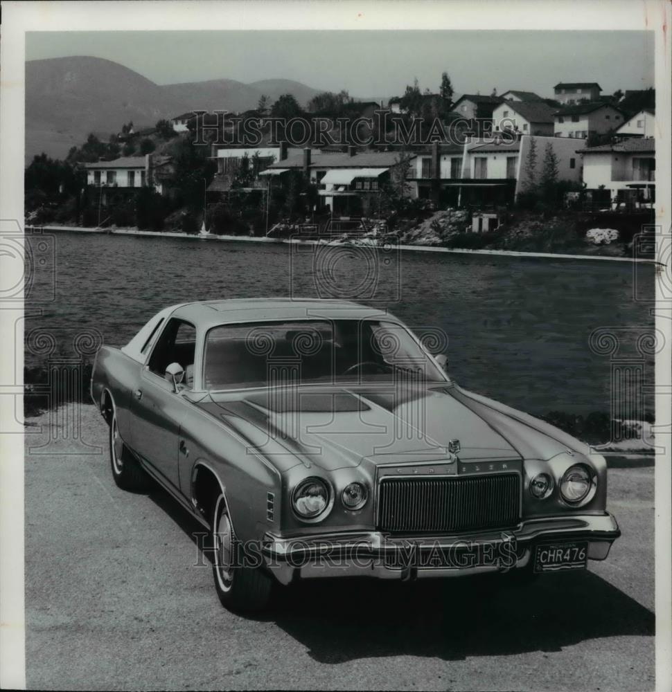 1976 Press Photo Chrysler Cordoba auto - cvb69979 - Historic Images