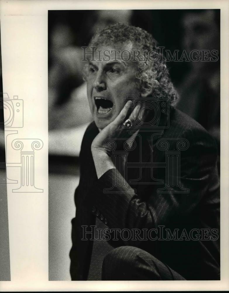 Press Photo Basketball Coach on the sidelines - cvb70097 - Historic Images