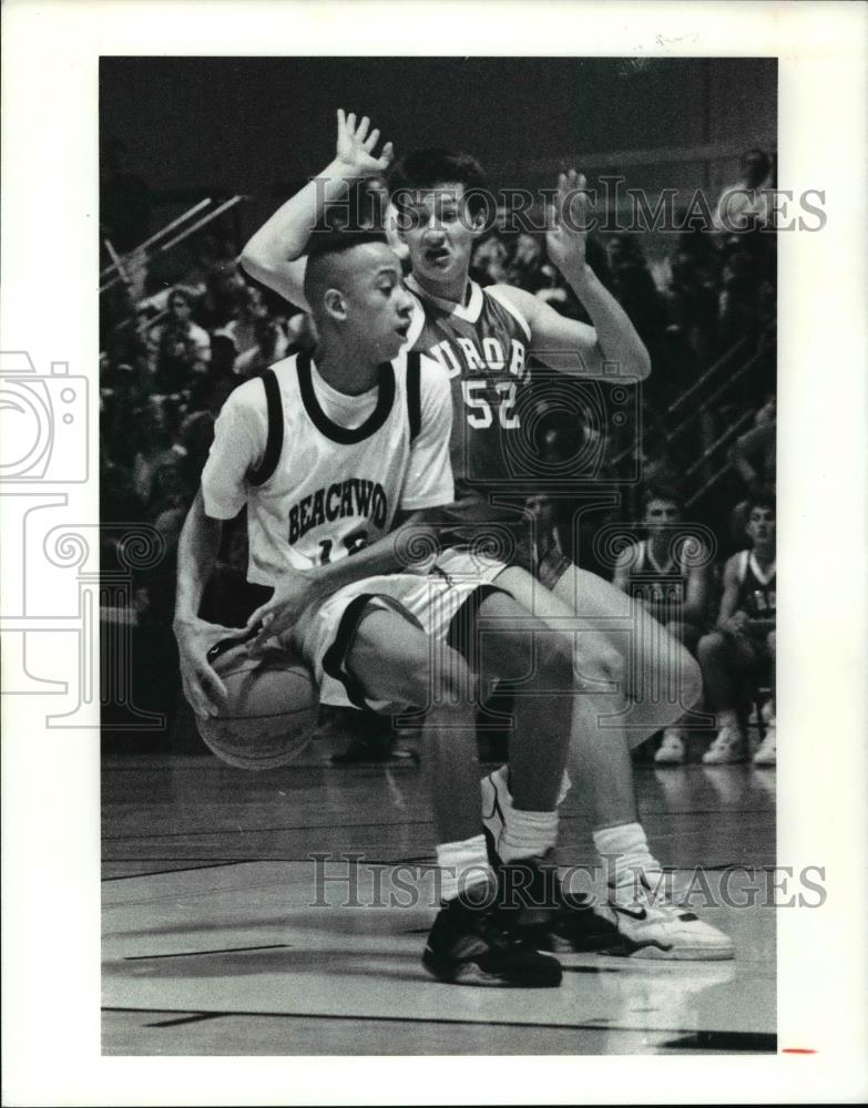 1991 Press Photo Mark Britt, Beachwood vs Marcis Liepins of Aurora - cvb70256 - Historic Images