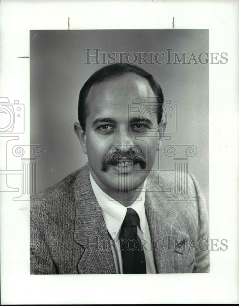 1986 Press Photo Player Personnel Director Gary Fitzsimmons - cvb70383 - Historic Images