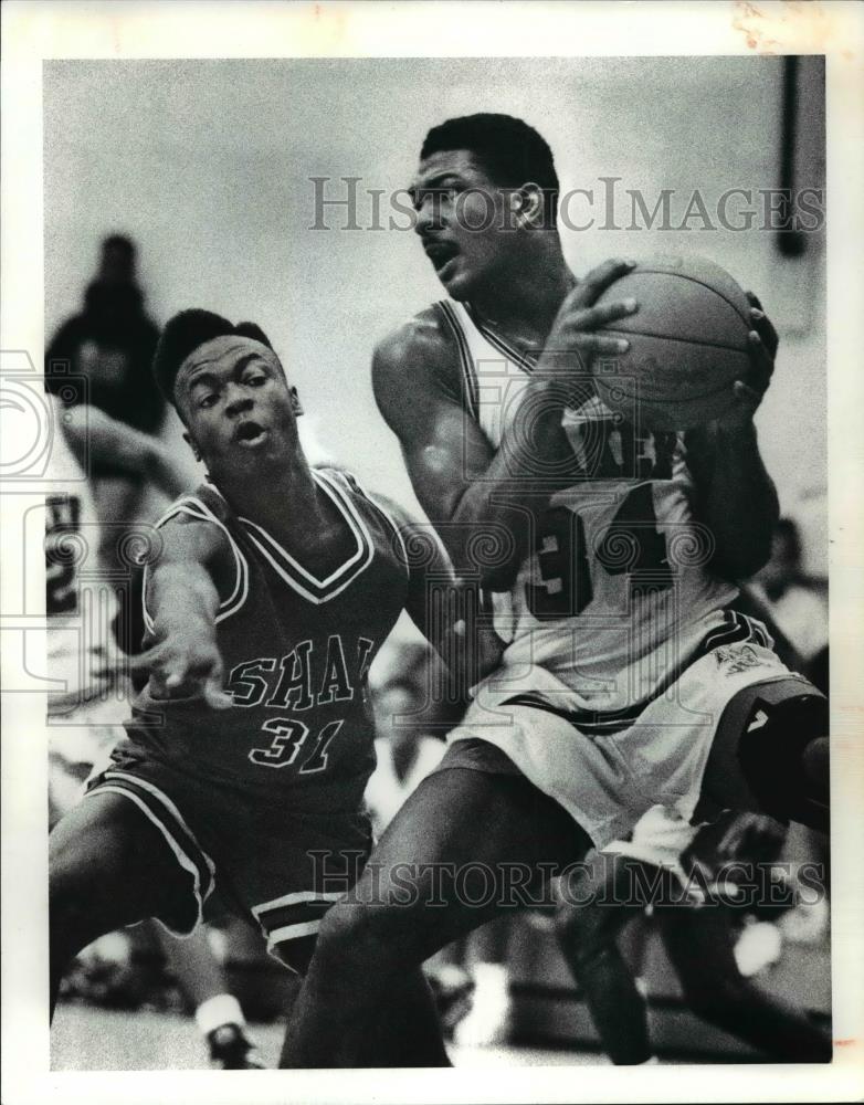 1991 Press Photo Andra Smith Puts Pressure on Malcolm Sims - cvb70405 - Historic Images