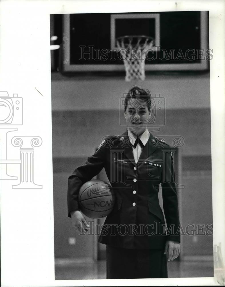 1991 Press Photo John Carroll basketball player and ROTC member, Lynn Carroll - Historic Images