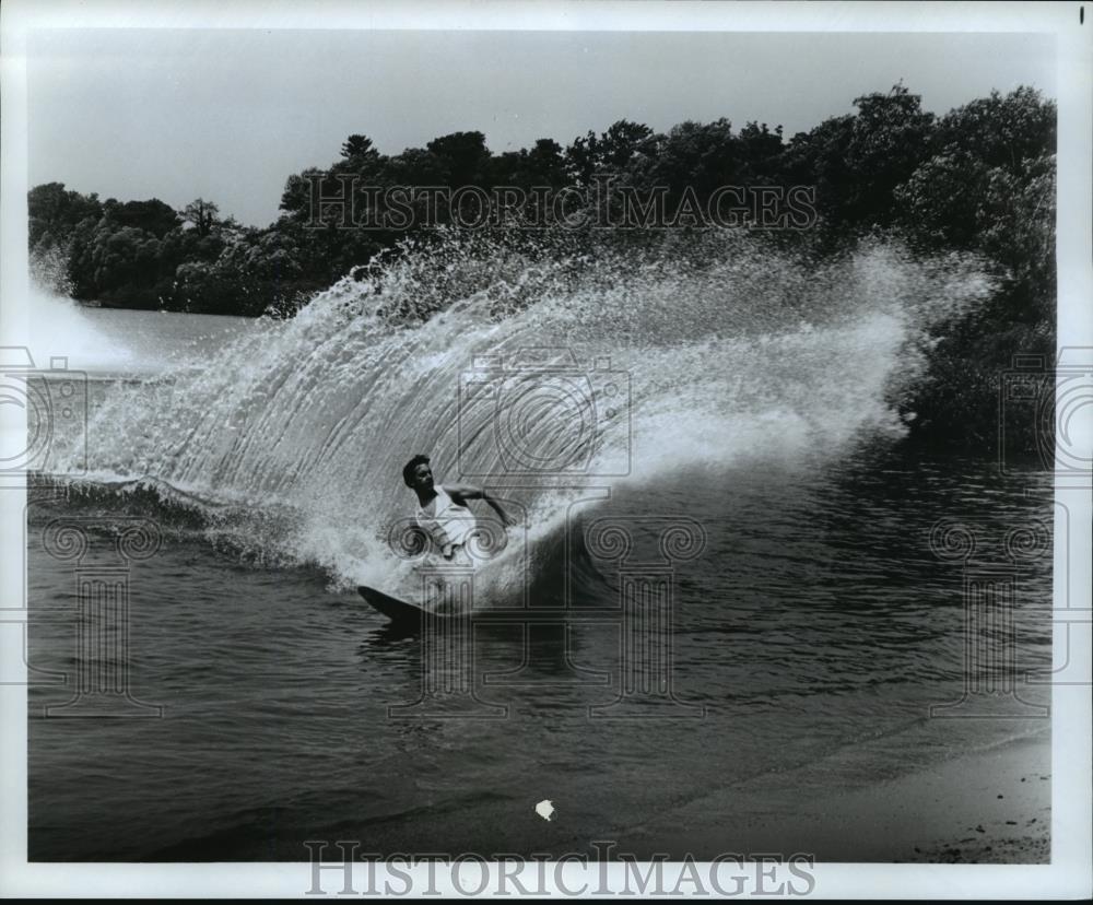 Press Photo ARCO Water Ski show-Sea World Ohio - cvb70931 - Historic Images