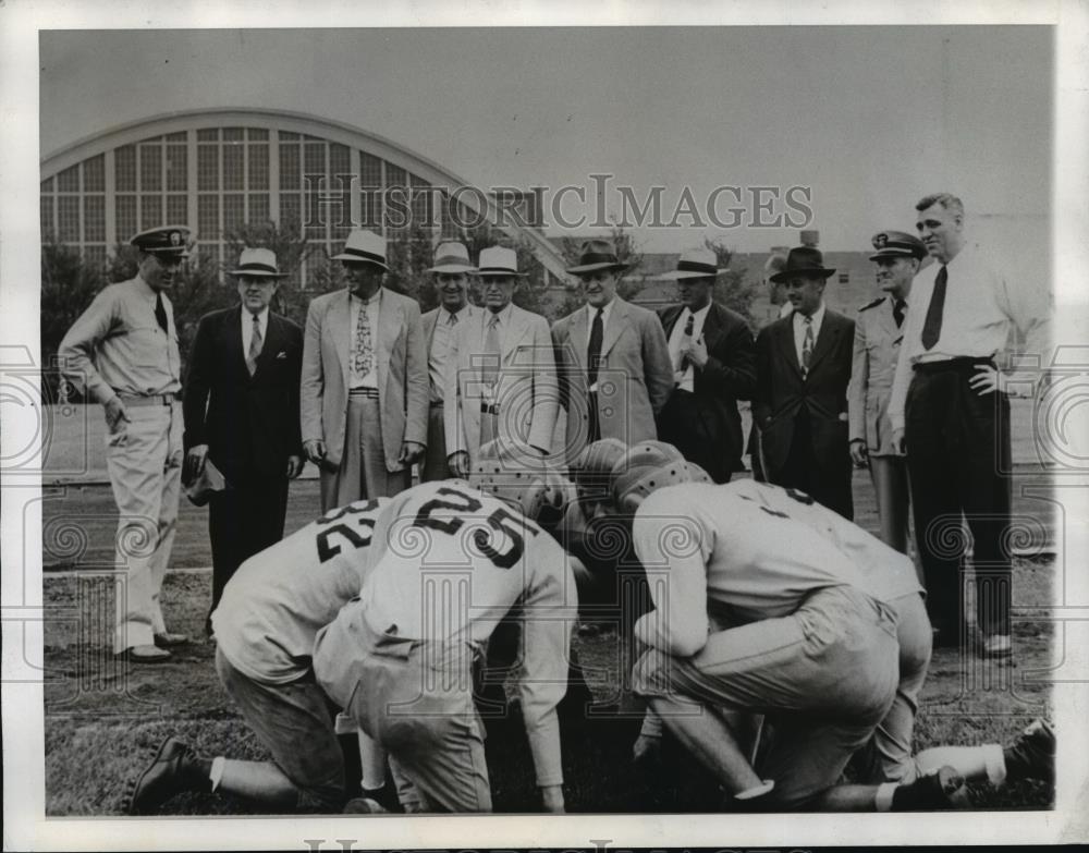 1942 Press Photo Big 10 Athletic Directors Meet at football practice - Historic Images