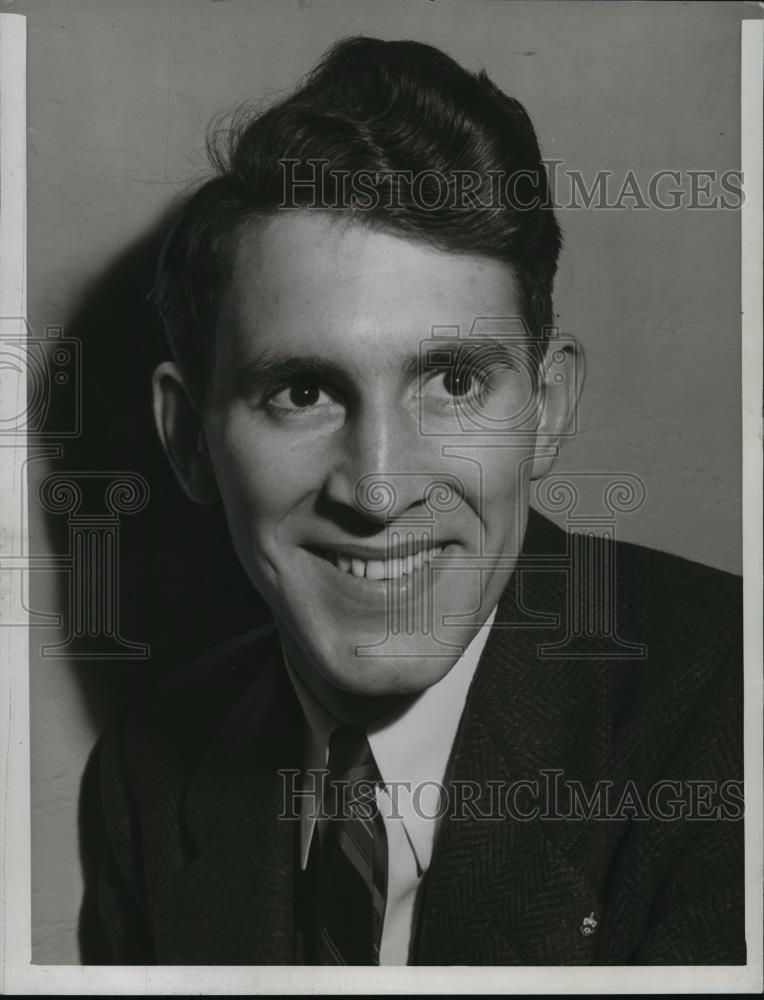 1942 Press Photo Son of Ralph Pekinpaugh, 15705 Oakhill Rd. E.C. - cvb71598 - Historic Images