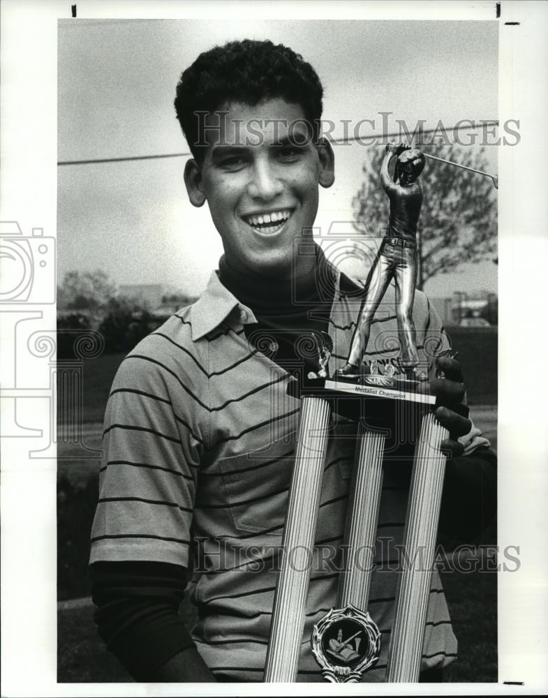 1988 Press Photo Winner of Minority Golf Tournament at Highland Golf Course. - Historic Images