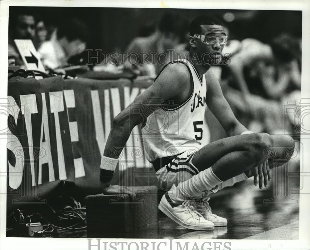 1982 Press Photo John Wheeler of CSU waiting to got into game - cvb72201 - Historic Images