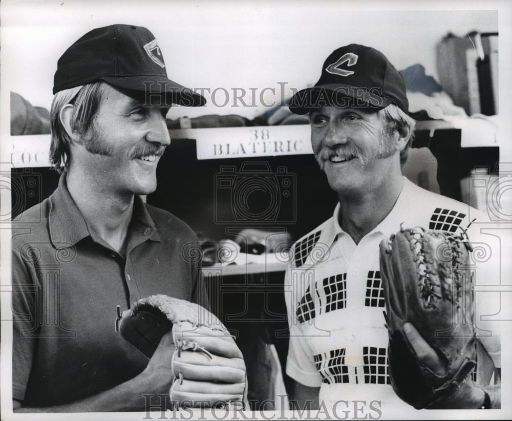 1974 Press Photo Stan Smith-tennis player and Steve Blatetric-Indians baseball - Historic Images