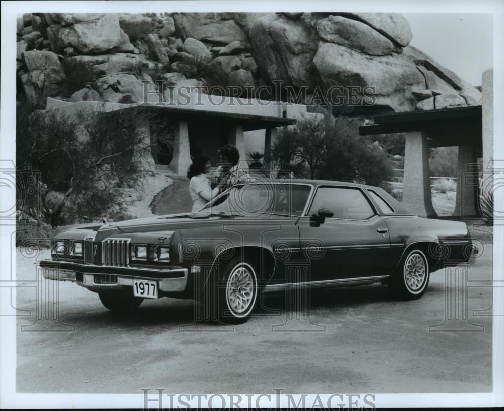 1977 Press Photo Automobiles - Pontiac Grand Prix - cvb72341 - Historic Images