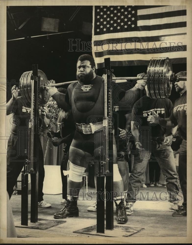 1989 Press Photo Mike Hall wins Super Heavyweight Class Powerlifting - Historic Images